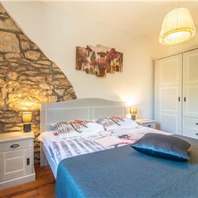 3 bedroom villa with pool near Pula, sleeps 6